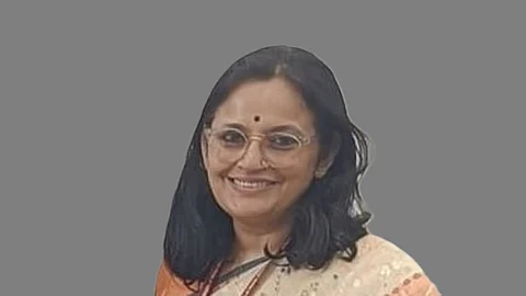Anuradha Thakur IAS