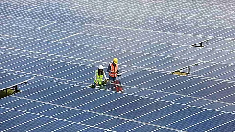 Alt="Solar Plant"