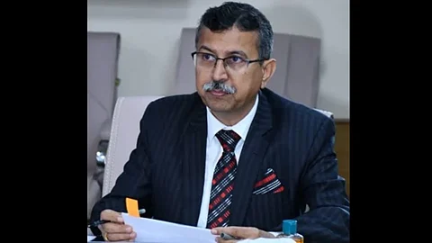 Alt="Rajendra Ratnoo (IAS)"