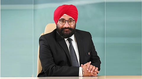 Alt="Indian Oil Chairman"