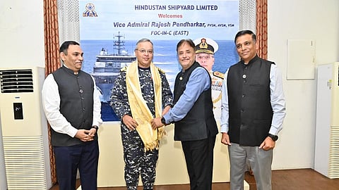 HSL honours Vice Admiral Rajesh Pendharkar for driving India’s naval excellence