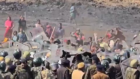 Alt="Over 30 cops injured as protest against SECL coal mine turns violent"