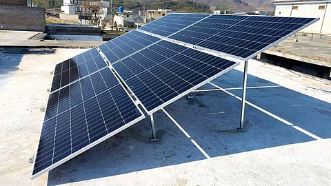 Alt="rooftop solar systems"