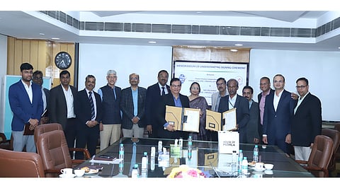 Alt="PFC signs MoU with MECON"