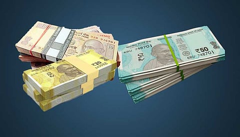 Ex-Maharashtra CM writes to RBI about 'critical currency shortage' amid 'high demand for cash'