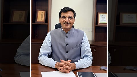 Alt="Dr Ravindra Kumar Tyagi"