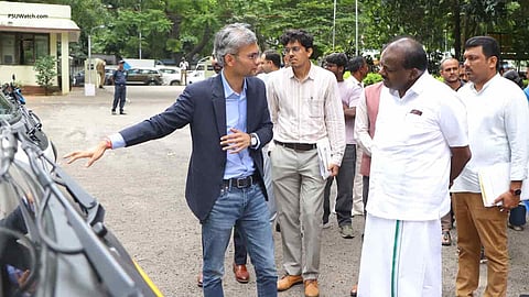 Alt="kumaraswamy held meeting with electric two-wheeler manufacturers"