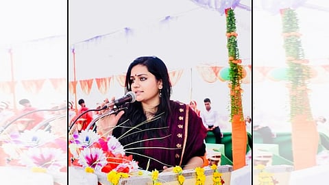 Alt="Apurva Dubey (IAS)"