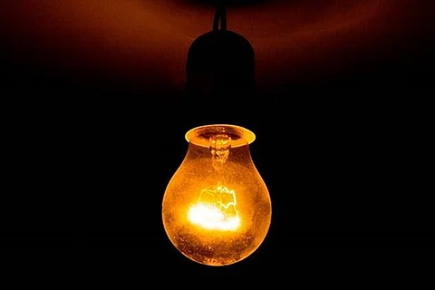 Alt="peak power demand"