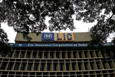 DIPAM floats global tender for engaging actuarial firm for LIC IPO