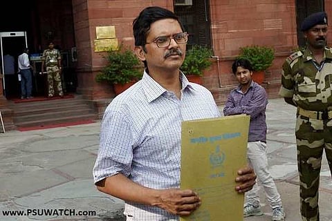 Ex-IPS officer Amitabh Thakur challenges Centre’s compulsory retirement order in CAT