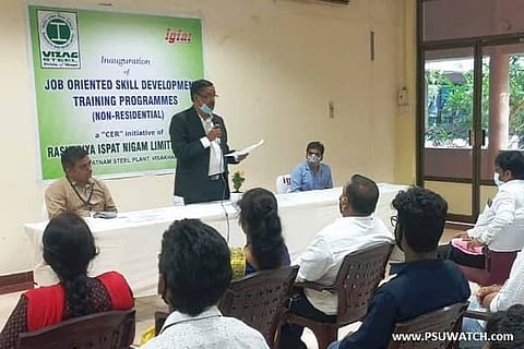 RINL extends financial support to IGIAT for skill development of unemployed youth