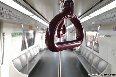 Weld fracture slows down trains on Delhi Metro Blue Line