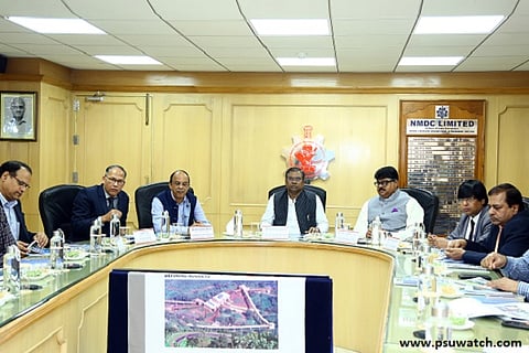 Faggan Singh Kulaste reviews performance of NMDC