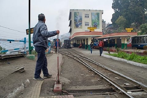 Cabinet approves productivity-linked bonus for railway employees for FY21