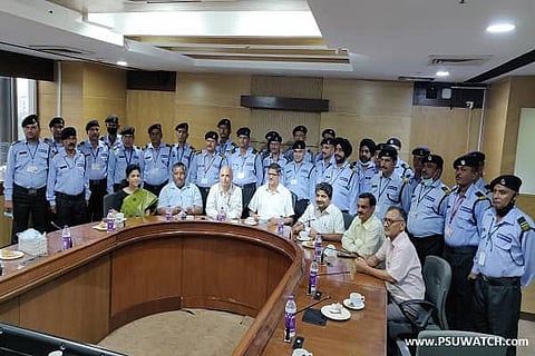 COVID-19: DFCCIL MD felicitates security personnel for their dedication