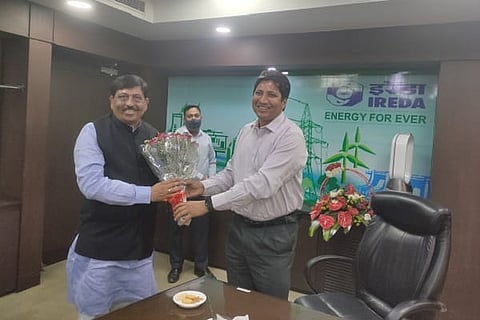 IREDA CMD meets Karnataka Minister, discusses RE expansion