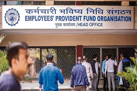Govt reduces rate of interest on EPF, this is new rate