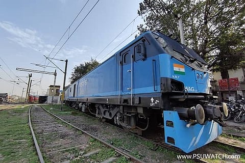 IRCTC restores 6-days service of Mumbai-Ahmedabad Tejas Express