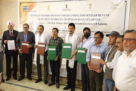 NHPC signs MoUs for development of 'Pilot Green Hydrogen Technologies'