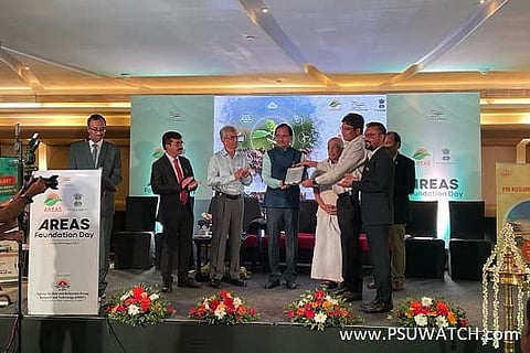 IREDA awarded for best performing NBFC for highest loan sanctions & disbursements in RE sector