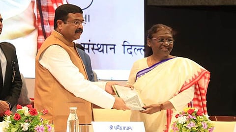 राष्ट्रपति ने आईआईटी दिल्ली के हीरक जयंती समापन समारोह में शिरकत की