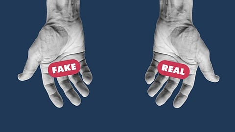 सरकार की फ़ैक्ट चेक टीम ने ख़ुद कब-कब फैलाई फ़ेक या भ्रामक ख़बरें