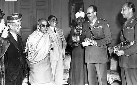 General Cariappa whom Pakistani soldiers used to salute: the story of India's first army chief, for whom military officers fought with Nehru