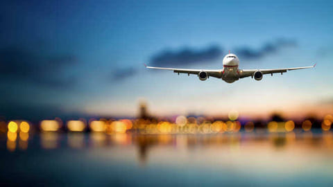 इंदौर में फ्लाइट की इमरजेंसी लैंडिंग , यात्री की हुई मौत