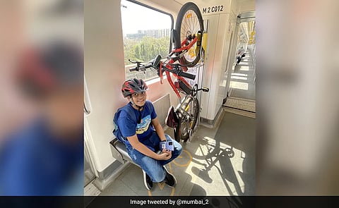 This boy takes his bicycle with him everyday in Mumbai Metro, know why everyone is praising