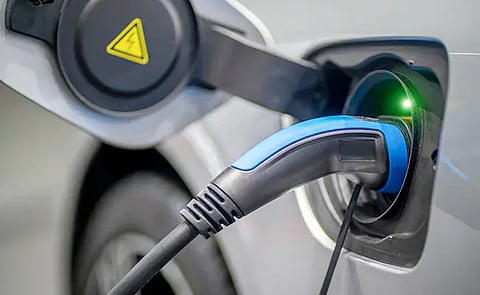 Good news for electric car buyers, 500 EV chargers will be installed statically at petrol pumps