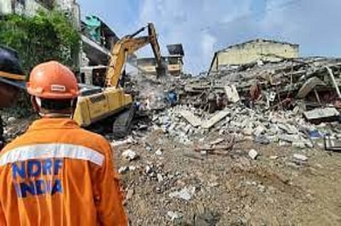 Bhiwandi Building Collapse: At least 7 die, rescue operation on