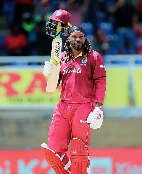 Used to collect garbage from the streets to earn a living, then became the Universe Boss, eyes will become moist after listening to the story of Gayle.