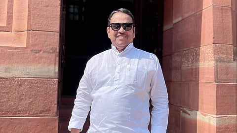 People's displeasure in Panvel, Karjat and URAN may cause loss of votes to Shrirang Barne.