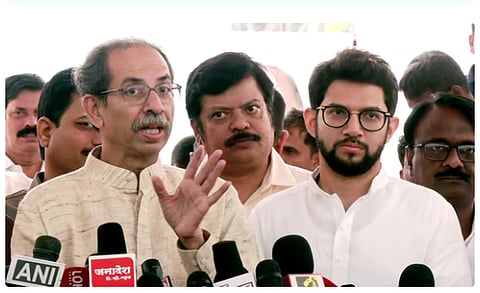 Mumbai, March 24, 2025 – Former Maharashtra Chief Minister and Shiv Sena (UBT) leader Uddhav Thackeray has weighed in on the ongoing controversy surrounding comedian Kunal Kamra. Addressing the issue, Thackeray remarked that calling a “traitor” a ‘gaddar’ (traitor) is not inappropriate.
The controversy began when Kunal Kamra, known for his satirical takes on politics, was involved in a heated exchange over remarks made against certain political figures. His statements drew sharp reactions from various factions, leading to a broader debate on free speech and political criticism.
Speaking at a public event, Uddhav Thackeray defended the right to call out betrayal in politics. “If someone has betrayed our principles, then calling them a ‘gaddar’ is justified. This is not about any individual, but about the values we uphold,” he stated.
Thackeray’s comments have sparked further political discussions, with his supporters viewing it as a strong stance against political defections, while critics argue it could escalate tensions. The Shiv Sena (UBT) leader has been vocal against party leaders who aligned with rival factions, often using the term ‘gaddar’ to describe them.
Kunal Kamra, on the other hand, responded by emphasizing the importance of free speech. “Satire and criticism are essential in a democracy. While politicians may have their opinions, artists and comedians should have the space to express themselves without fear,” he said in a social media post.
As the debate continues, political analysts see this as another reflection of the charged political climate in Maharashtra. With elections approaching, the battle over narratives is expected to intensify, and figures like Uddhav Thackeray and Kunal Kamra remain central to these discussions.
The controversy highlights the intersection of politics, humor, and free speech in India’s democratic landscape, raising important questions about the boundaries of political discourse.