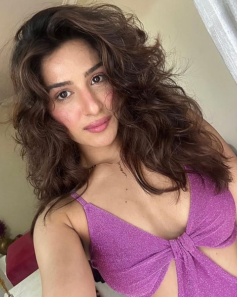 अबब! देवमाणूस फेम नेहा खानचा काय तो फिटनेस काय तो बोल्डेनेस