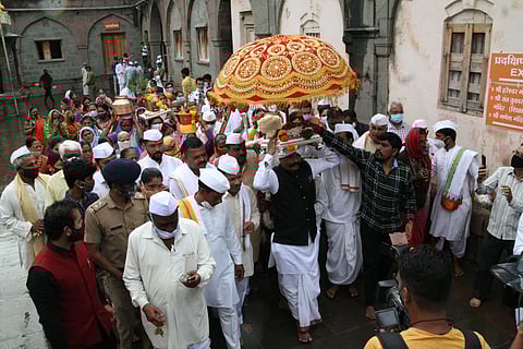 तुकोबारायांच्या-पादुका