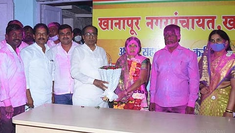 खानापूर नगरपंचायतीच्या नगराध्यक्षपदी स्वाती टिंगरे यांची निवड