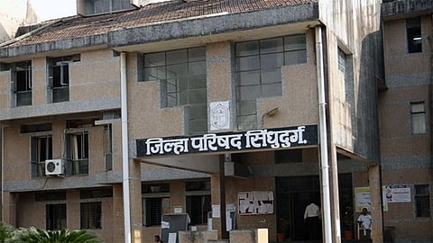 सिंधुदुर्ग : जि.प.चे सहा कर्मचारी निलंबित