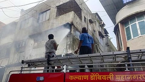 डोंबिवली येथील इमारतीला आग