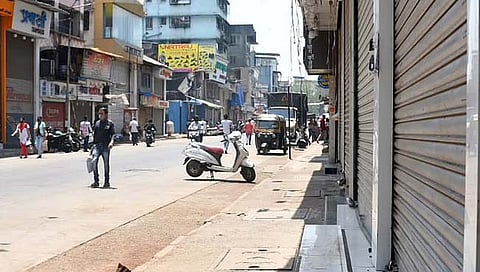 कोल्हापूर जिल्हा तिसर्या टप्प्यात?, सर्व दुकाने सुरू करण्यास परवानगी