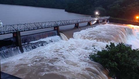 राधानगरी धरण पूर्ण भरले