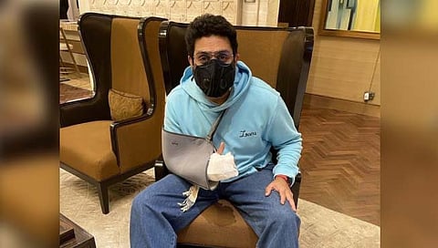 मर्द को दर्द नहीं होता म्हणत अभिषेक बच्चन पोहोचला चेन्नईत