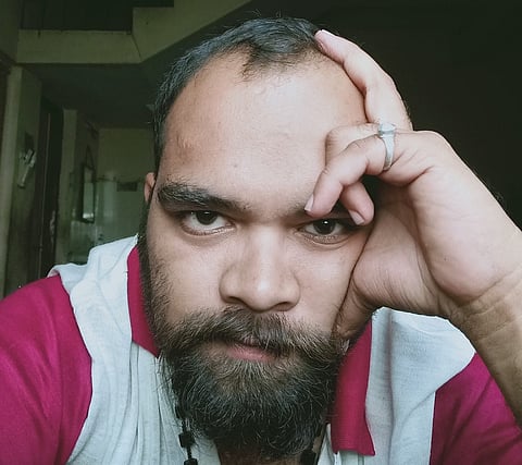 आदित्य कुलकर्णी या चिपळूणच्या तरूणाचे अचानक निधन झाल्याने हळहळ व्यक्त केली जात आहे.