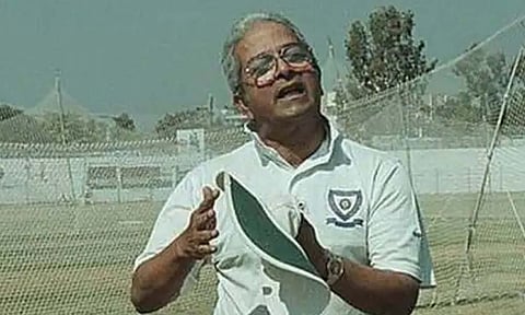 माजी क्रिकेटपटू आणि प्रशिक्षक वासू परांजपे यांचे मुंबईत निधन