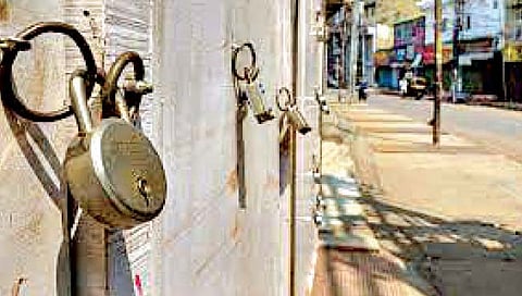 सोलापूर : पाच तालुक्यांत शुक्रवारपासून लॉकडाऊन