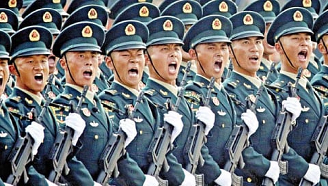 चिनी सैनिक हायस्पीड रेल्वेने अरुणाचल प्रदेशच्या सीमेजवळ