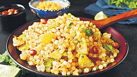 मुंबई : स्वदेशी उपवासाला चालतो विदेशी साबुदाणा