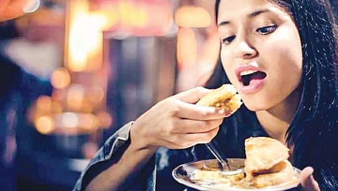 अतिखाणे यामुळे हाेणारे दुष्परिणाम