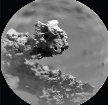 मंगळावर क्युरिऑसिटी ला दिसले ‘मांजर’!